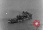 Standbild Landing Craft Infanterie Pazifik, 1945, aus Sekunde 51 historischem Filmmaterial Videoclip 65675067686