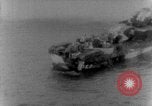 Standbild Landing Craft Infanterie Pazifik, 1945, aus Sekunde 58 historischem Filmmaterial Videoclip 65675067686