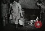 Standbild Bauernhof der Familie Saint Clairsville Ohio USA, 1940, aus Sekunde 8 historischem Filmmaterial Videoclip 65675067687