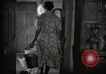 Standbild Bauernhof der Familie Saint Clairsville Ohio USA, 1940, aus Sekunde 13 historischem Filmmaterial Videoclip 65675067687