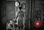 Standbild Bauernhof der Familie Saint Clairsville Ohio USA, 1940, aus Sekunde 15 historischem Filmmaterial Videoclip 65675067687