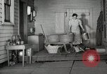 Standbild Bauernhof der Familie Saint Clairsville Ohio USA, 1940, aus Sekunde 20 historischem Filmmaterial Videoclip 65675067687