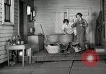Standbild Bauernhof der Familie Saint Clairsville Ohio USA, 1940, aus Sekunde 24 historischem Filmmaterial Videoclip 65675067687