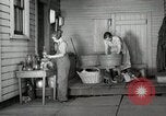 Standbild Bauernhof der Familie Saint Clairsville Ohio USA, 1940, aus Sekunde 28 historischem Filmmaterial Videoclip 65675067687