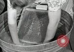 Standbild Bauernhof der Familie Saint Clairsville Ohio USA, 1940, aus Sekunde 42 historischem Filmmaterial Videoclip 65675067687