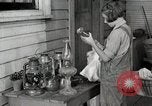 Standbild Bauernhof der Familie Saint Clairsville Ohio USA, 1940, aus Sekunde 48 historischem Filmmaterial Videoclip 65675067687