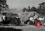 Standbild Bauernhof der Familie Saint Clairsville Ohio USA, 1940, aus Sekunde 44 historischem Filmmaterial Videoclip 65675067689