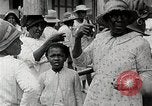 Standbild Einwohner von Trinidad Trinidad, 1936, aus Sekunde 15 historischem Filmmaterial Videoclip 65675067691