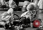Standbild Einwohner von Trinidad Trinidad, 1936, aus Sekunde 30 historischem Filmmaterial Videoclip 65675067691