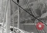 Standbild Touristen verlassen Schiff mit dem Motorboot zu besuchen Vargas Venezuela, 1936, aus Sekunde 7 historischem Filmmaterial Videoclip 65675067694