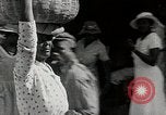 Standbild Marktplatz in Jamaika Kingston Jamaika, 1936, aus Sekunde 47 historischem Filmmaterial Videoclip 65675067697