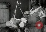 Standbild Marktplatz in Jamaika Kingston Jamaika, 1936, aus Sekunde 52 historischem Filmmaterial Videoclip 65675067697