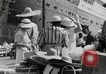 Image personnes shopping Kingston Jamaïque, 1936, de la seconde 24 séquences d'archives historiques vidéo 65675067699