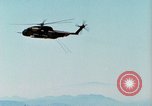 Image ancre flottante et système de récupération pour BQM-34 Firebee bourdon California United States USA, 1971, de la seconde 7 séquences d'archives historiques vidéo 65675067708