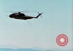 Image ancre flottante et système de récupération pour BQM-34 Firebee bourdon California United States USA, 1971, de la seconde 18 séquences d'archives historiques vidéo 65675067708