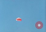 Image ancre flottante et système de récupération pour BQM-34 Firebee bourdon California United States USA, 1971, de la seconde 25 séquences d'archives historiques vidéo 65675067708