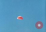 Image ancre flottante et système de récupération pour BQM-34 Firebee bourdon California United States USA, 1971, de la seconde 28 séquences d'archives historiques vidéo 65675067708