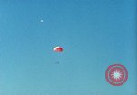 Image ancre flottante et système de récupération pour BQM-34 Firebee bourdon California United States USA, 1971, de la seconde 53 séquences d'archives historiques vidéo 65675067708