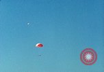 Image ancre flottante et système de récupération pour BQM-34 Firebee bourdon California United States USA, 1971, de la seconde 57 séquences d'archives historiques vidéo 65675067708