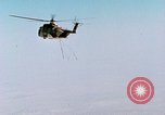 Immagine di BQM-34 F Firebee drone catturati in midair da CH-3 elicottero California United States USA, 1971, secondo 8 filmato di repertorio 65675067711