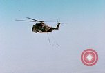 Immagine di BQM-34 F Firebee drone catturati in midair da CH-3 elicottero California United States USA, 1971, secondo 20 filmato di repertorio 65675067711