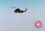 Immagine di BQM-34 F Firebee drone catturati in midair da CH-3 elicottero California United States USA, 1971, secondo 23 filmato di repertorio 65675067711
