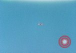 Immagine di BQM-34 F Firebee drone catturati in midair da CH-3 elicottero California United States USA, 1971, secondo 25 filmato di repertorio 65675067711