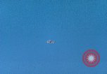 Immagine di BQM-34 F Firebee drone catturati in midair da CH-3 elicottero California United States USA, 1971, secondo 29 filmato di repertorio 65675067711