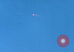 Immagine di BQM-34 F Firebee drone catturati in midair da CH-3 elicottero California United States USA, 1971, secondo 51 filmato di repertorio 65675067711