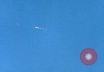 Immagine di BQM-34 F Firebee drone catturati in midair da CH-3 elicottero California United States USA, 1971, secondo 55 filmato di repertorio 65675067711