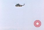 Immagine di CH-3 elicottero recupera BQM-34 F Firebee drone California United States USA, 1971, secondo 1 filmato di repertorio 65675067712