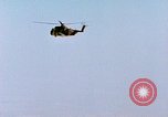 Immagine di CH-3 elicottero recupera BQM-34 F Firebee drone California United States USA, 1971, secondo 4 filmato di repertorio 65675067712