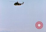 Immagine di CH-3 elicottero recupera BQM-34 F Firebee drone California United States USA, 1971, secondo 16 filmato di repertorio 65675067712