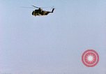 Immagine di CH-3 elicottero recupera BQM-34 F Firebee drone California United States USA, 1971, secondo 18 filmato di repertorio 65675067712