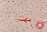 Immagine di CH-3 elicottero recupera BQM-34 F Firebee drone California United States USA, 1971, secondo 52 filmato di repertorio 65675067712
