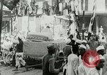Standbild Mahatma Gandhi aus dem Gefängnis entlassen Indien, 1930, aus Sekunde 18 historischem Filmmaterial Videoclip 65675067731