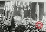 Standbild Mahatma Gandhi aus dem Gefängnis entlassen Indien, 1930, aus Sekunde 21 historischem Filmmaterial Videoclip 65675067731