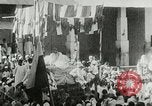 Standbild Mahatma Gandhi aus dem Gefängnis entlassen Indien, 1930, aus Sekunde 22 historischem Filmmaterial Videoclip 65675067731