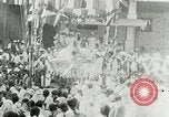 Standbild Mahatma Gandhi aus dem Gefängnis entlassen Indien, 1930, aus Sekunde 40 historischem Filmmaterial Videoclip 65675067731