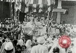 Standbild Mahatma Gandhi aus dem Gefängnis entlassen Indien, 1930, aus Sekunde 49 historischem Filmmaterial Videoclip 65675067731