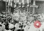 Standbild Mahatma Gandhi aus dem Gefängnis entlassen Indien, 1930, aus Sekunde 50 historischem Filmmaterial Videoclip 65675067731