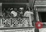 Standbild Mahatma Gandhi aus dem Gefängnis entlassen Indien, 1930, aus Sekunde 54 historischem Filmmaterial Videoclip 65675067731
