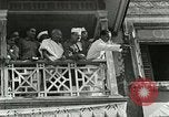 Standbild Mahatma Gandhi aus dem Gefängnis entlassen Indien, 1930, aus Sekunde 55 historischem Filmmaterial Videoclip 65675067731