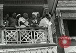 Standbild Mahatma Gandhi aus dem Gefängnis entlassen Indien, 1930, aus Sekunde 57 historischem Filmmaterial Videoclip 65675067731