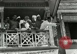 Standbild Mahatma Gandhi aus dem Gefängnis entlassen Indien, 1930, aus Sekunde 58 historischem Filmmaterial Videoclip 65675067731