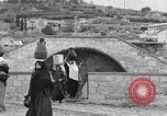 Immagine di Persone e arte biblica Nazareth Palestina, 1936, secondo 25 filmato di repertorio 65675067733