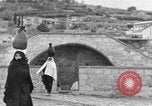 Immagine di Persone e arte biblica Nazareth Palestina, 1936, secondo 27 filmato di repertorio 65675067733