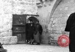 Standbild Menschen und biblischen Kunst Jerusalem Palästina, 1936, aus Sekunde 18 historischem Filmmaterial Videoclip 65675067744