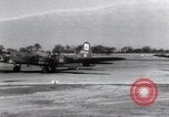 Standbild Bombardierung von Berlin Deutschland, 1944, aus Sekunde 30 historischem Filmmaterial Videoclip 65675067746