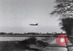 Standbild Bombardierung von Berlin Deutschland, 1944, aus Sekunde 61 historischem Filmmaterial Videoclip 65675067746